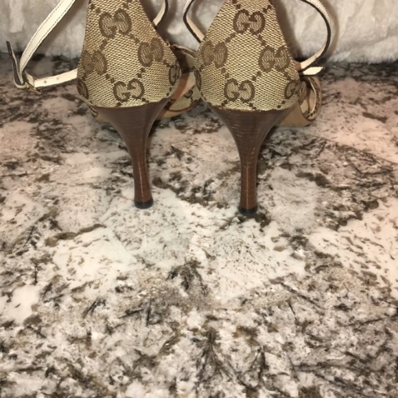 Authentic Gucci heels - Picture 2 of 9
